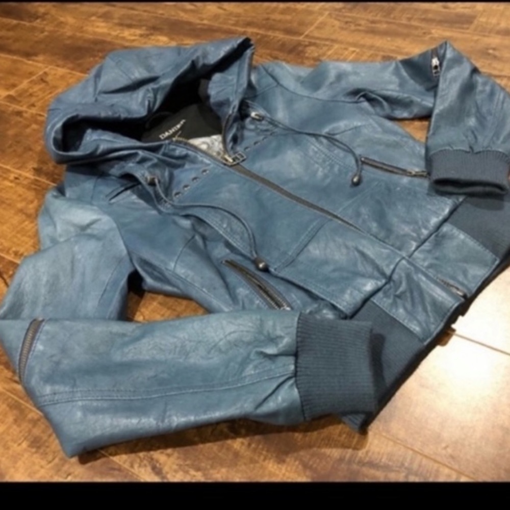 Danier‎ jacket ⭐️